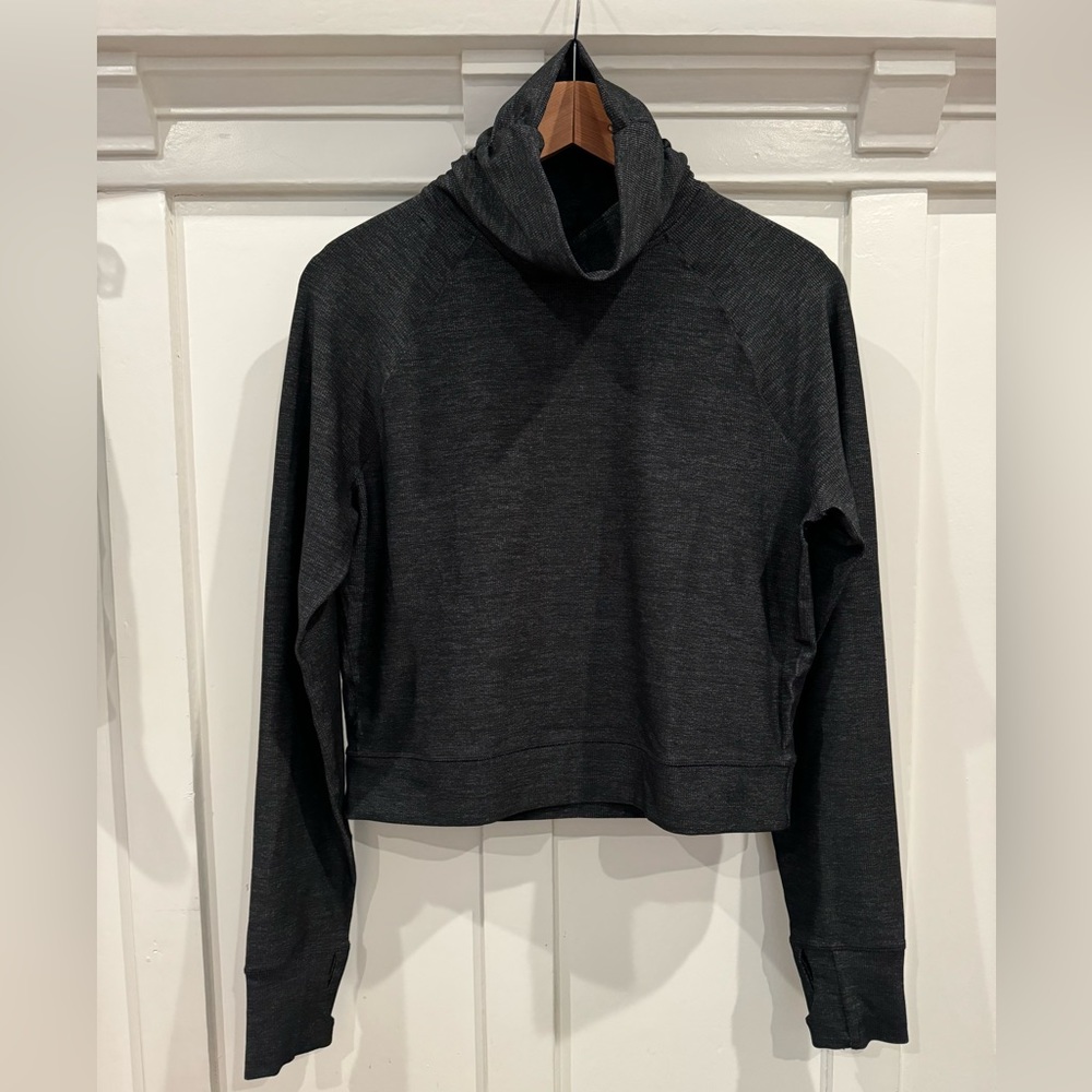 Like New Prana Turtleneck Base Layer Size M - image 2